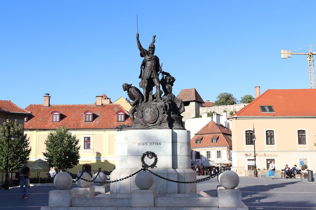 Dobó István Square